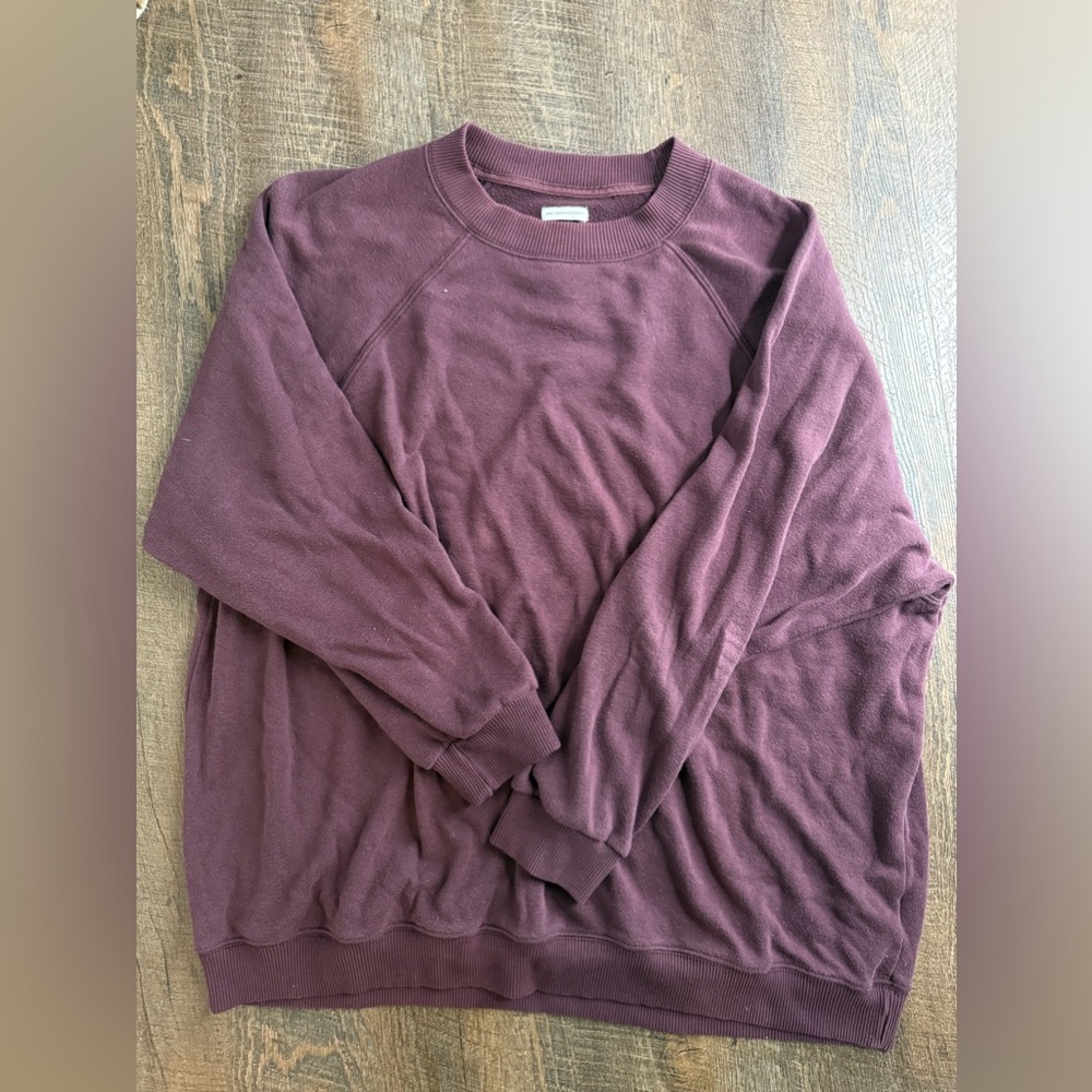 American Eagle crew neck